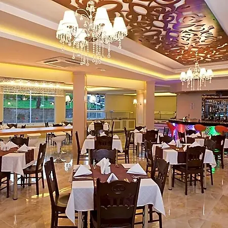 Hotel Monart 4*