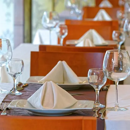 Hotel Monart 4*